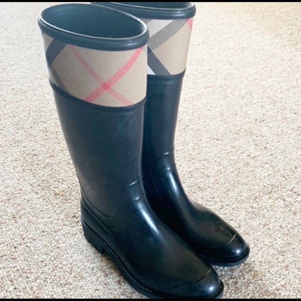 Burberry Black Crosshill Housecheck Rain Boots Size 9